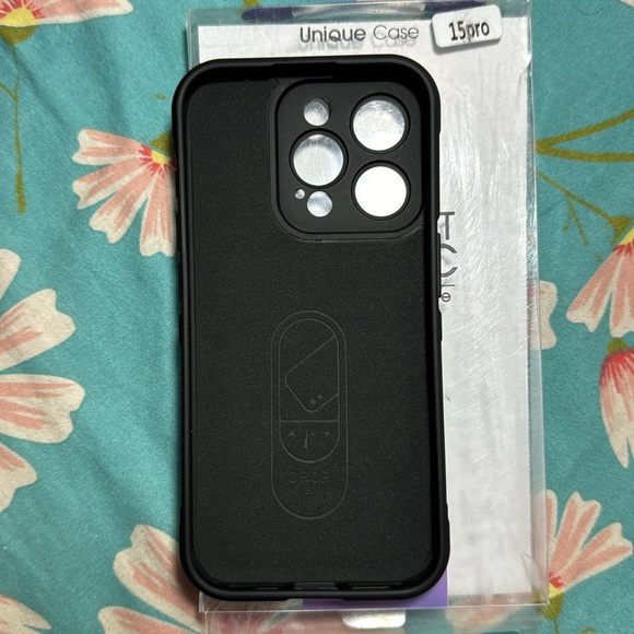 It’s brand new THENORTHFACE iphone case design for15Promax💙15pro🖤 wireless 🛜 - Picture 3 of 5